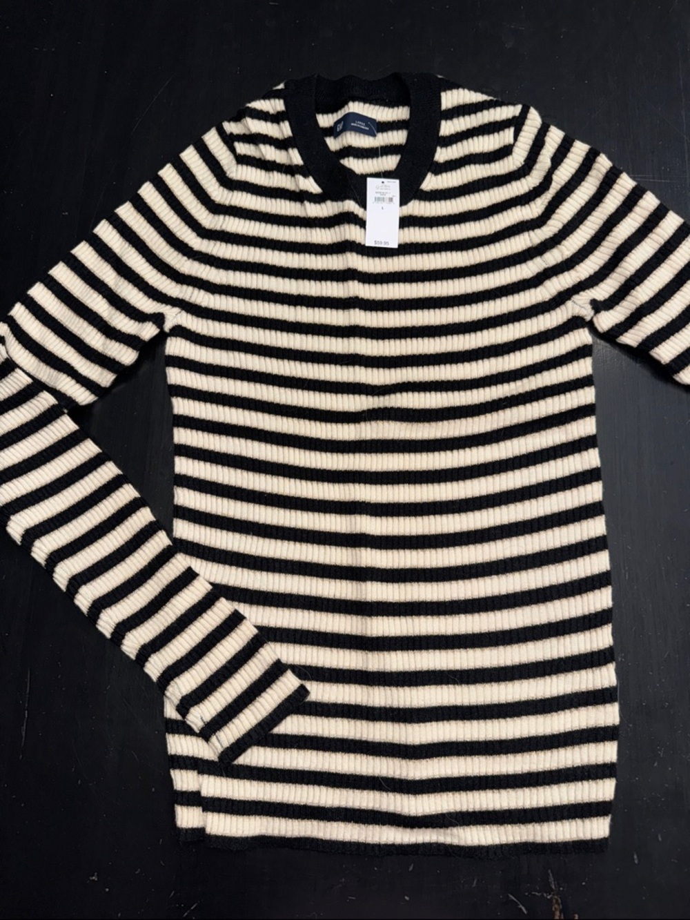 GAP long sleeve ribbed women’s sweater. black/cream stripes. large. NEW w/ tags.